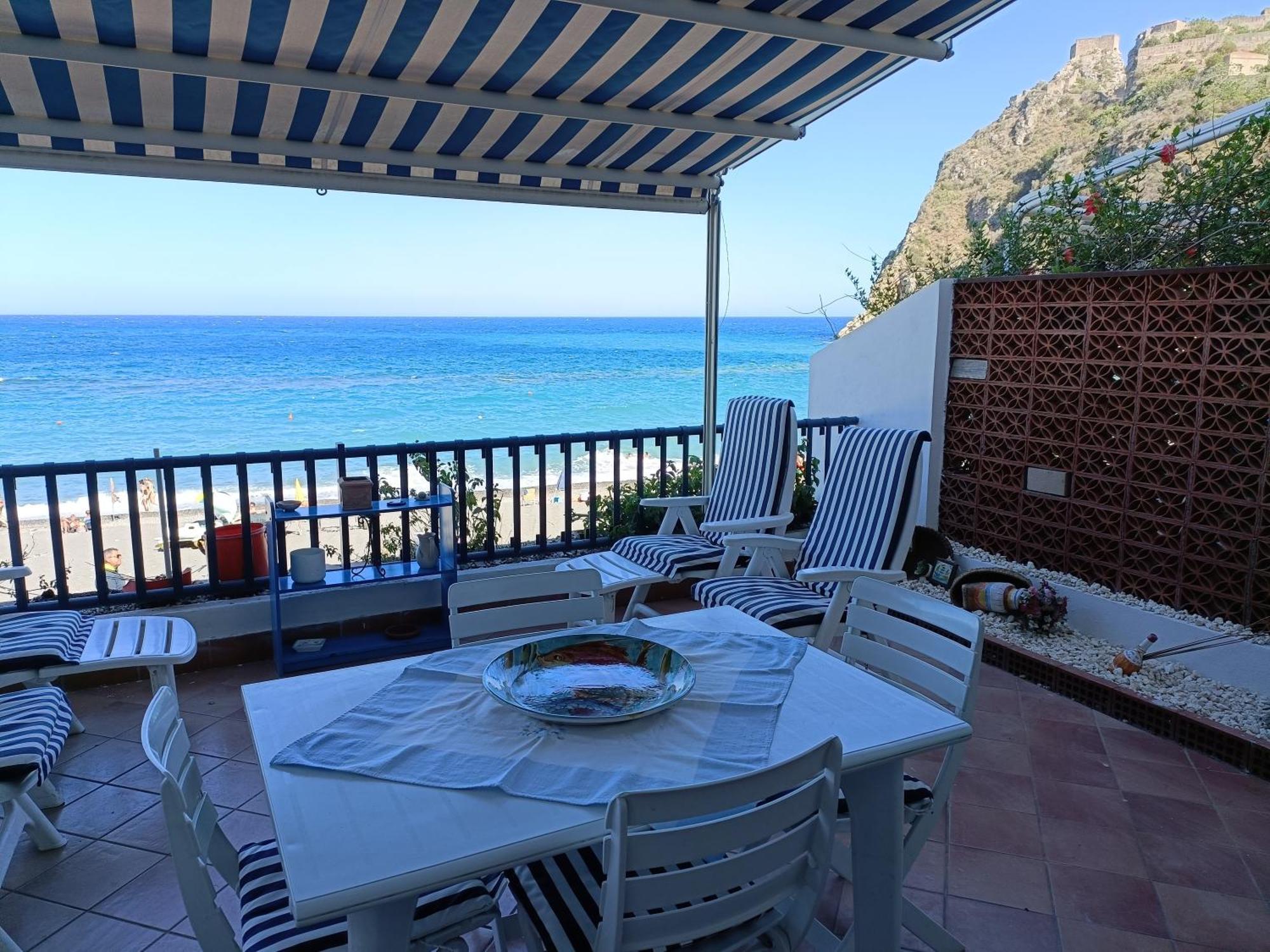 Casa Vacanze Margarita SantʼAlessio Siculo エクステリア 写真