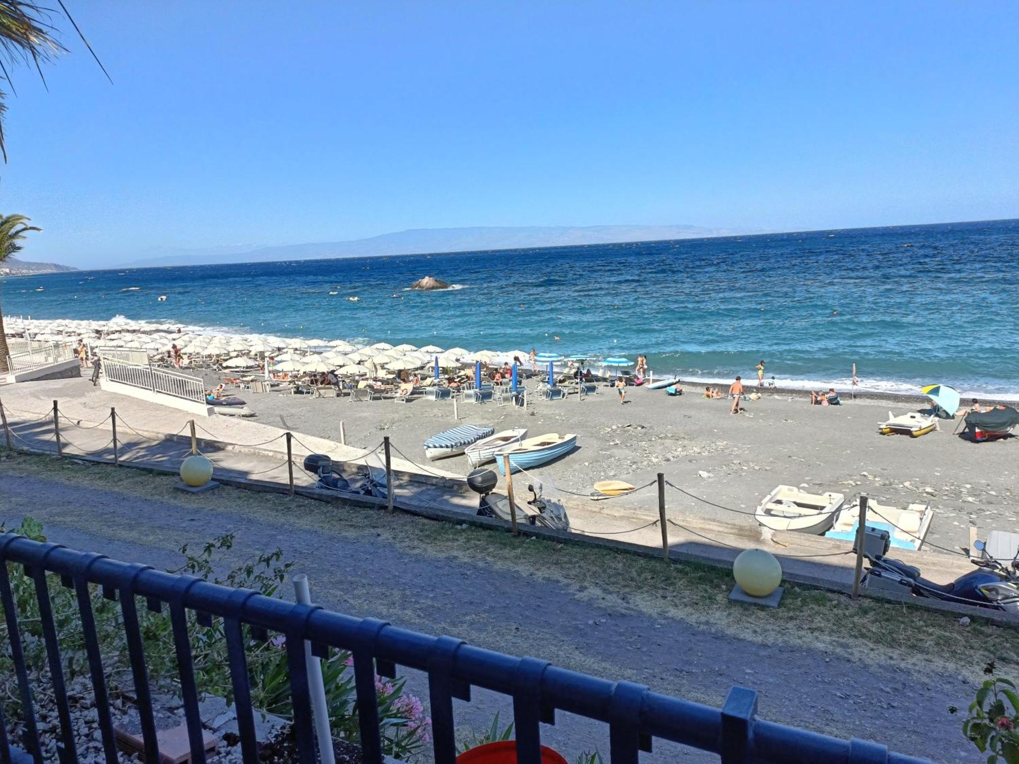 Casa Vacanze Margarita SantʼAlessio Siculo エクステリア 写真
