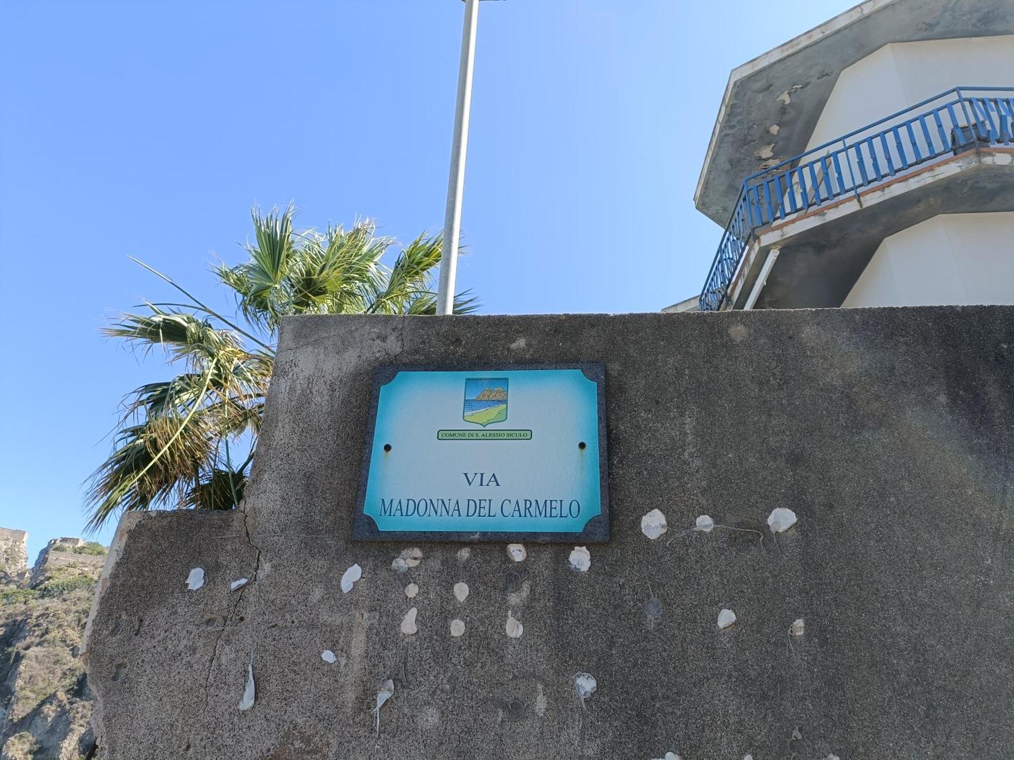 Casa Vacanze Margarita SantʼAlessio Siculo エクステリア 写真